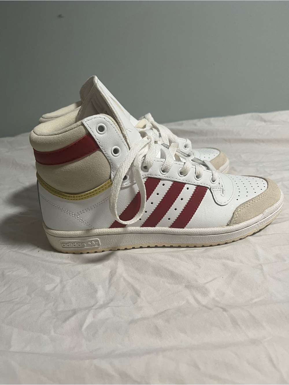 Adidas Men’s White Sneakers with Red Accents - Picture 3 of 6
